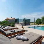 Βίλα Vivas Rosini