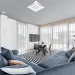 Vivas Villa *