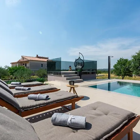 Vila Vivas Rosini